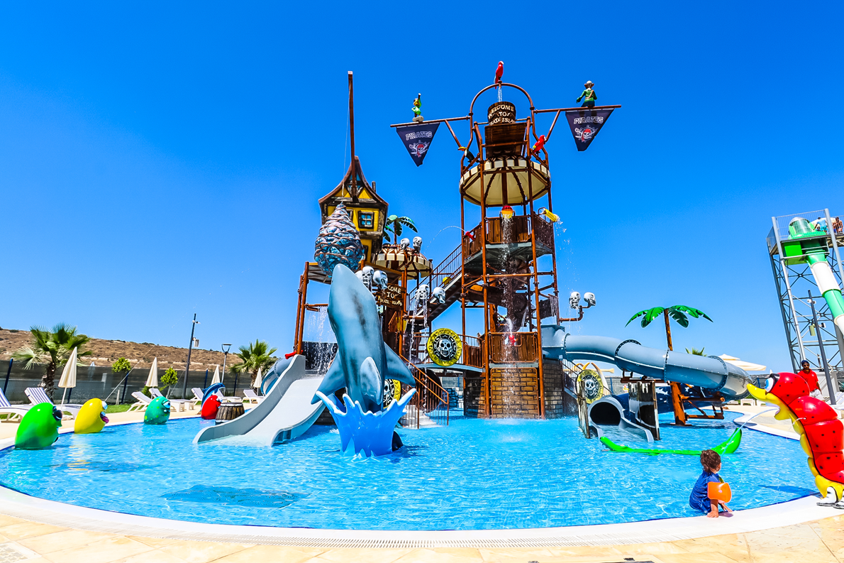 Caesar Blue – wakacyjny resort i strefy basenowe na Cyprze Północnym